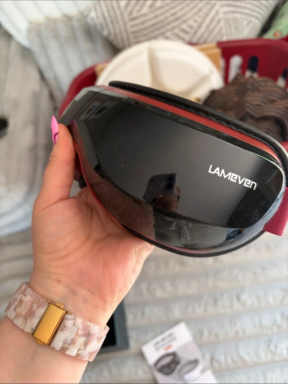 Red Intelligent Eye Massager